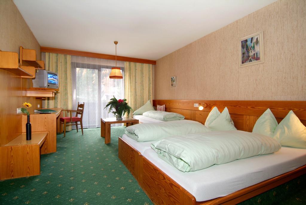 Hotel Alpina Regina Biberwier Zimmer foto